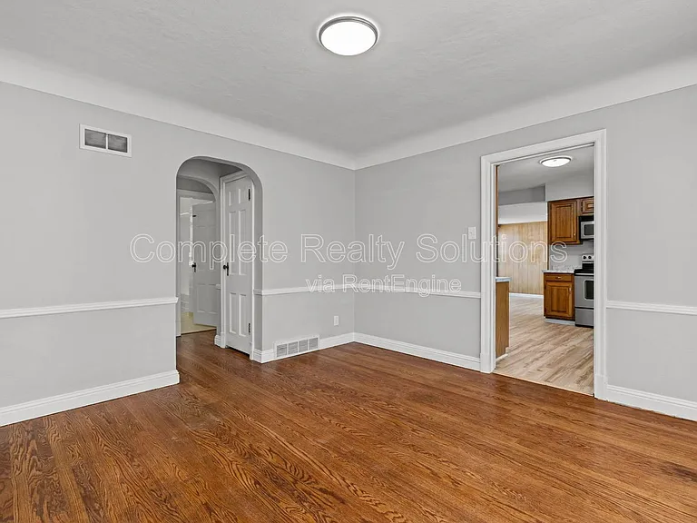 524 Gerald Pl — Photo 8