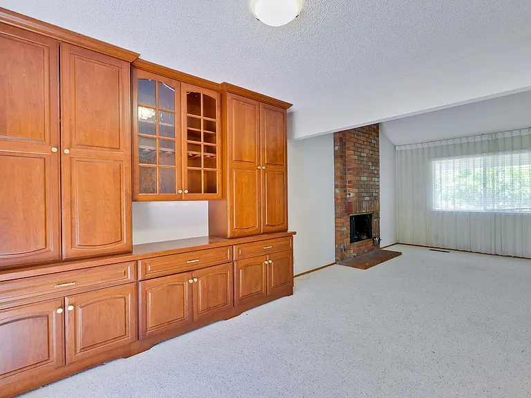 21940 Rucker Dr — Photo 52