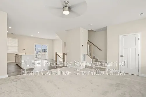 2140 Autumn Cyprus Ave Photo 1