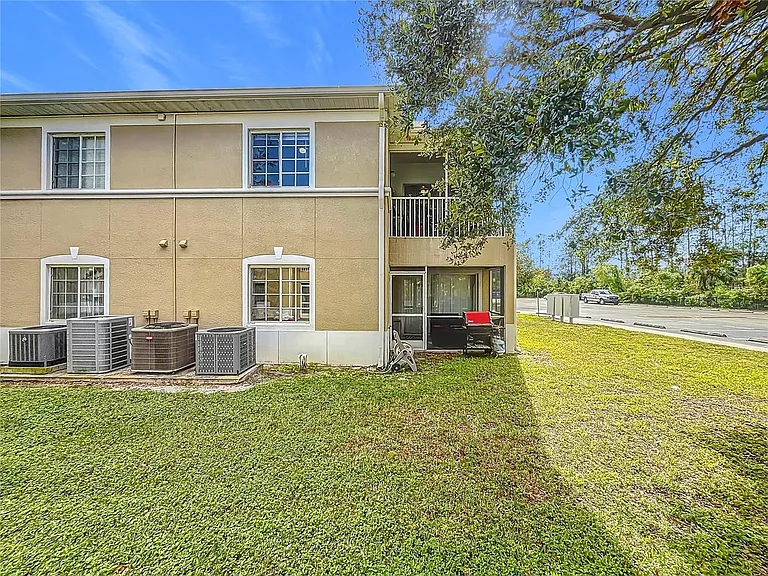 9506 Amberdale Ct #201 — Photo 7