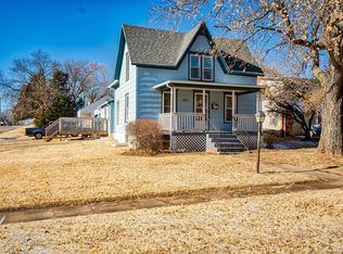 902 Spring St, Ellsworth, KS 67439