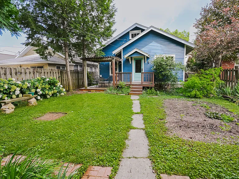 1403 S Walnut St — Photo 68