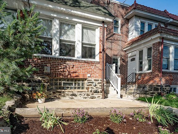 3rd image of 71 Barker Ave