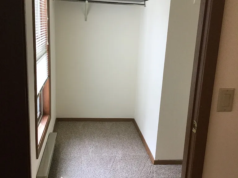 High Point Commons Apartments — Photo 10