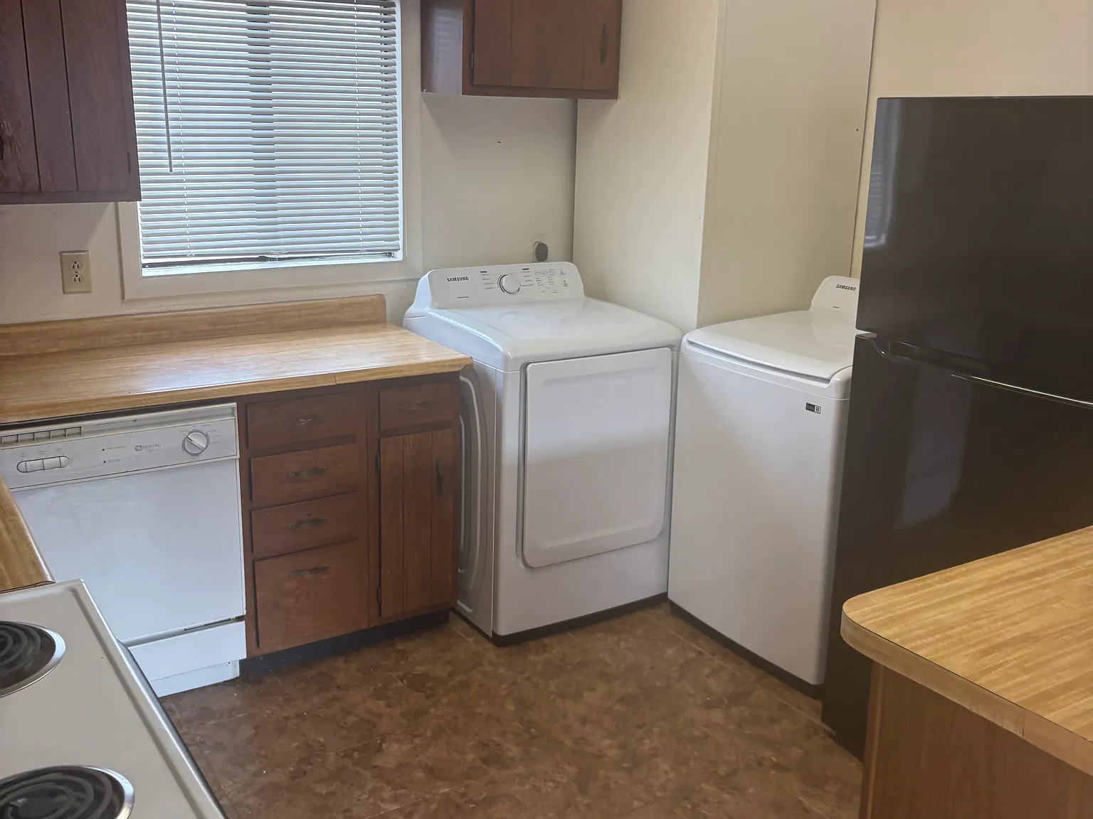 2 bed, 800 sqft, $1,000 — Photo 3