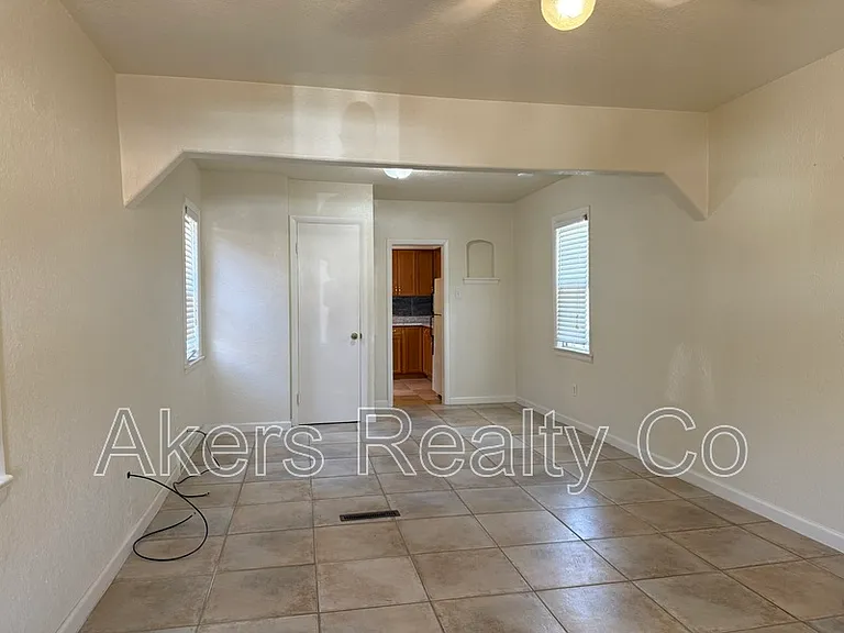 1125 Mahren Ave — Photo 3