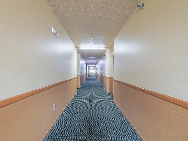 Osgood Townsite Apartment Homes — Photo 16