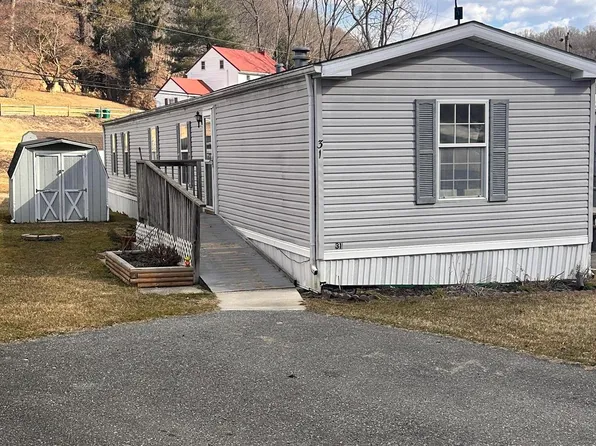 31 Park View Dr, Willow Street, PA 17584