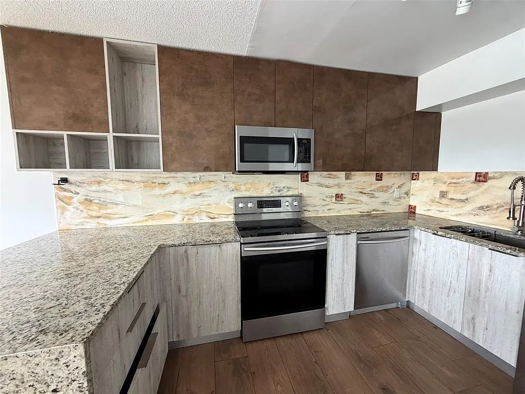 1 bed, 1.0 bath, 728 sqft, $1,400 — Photo 3