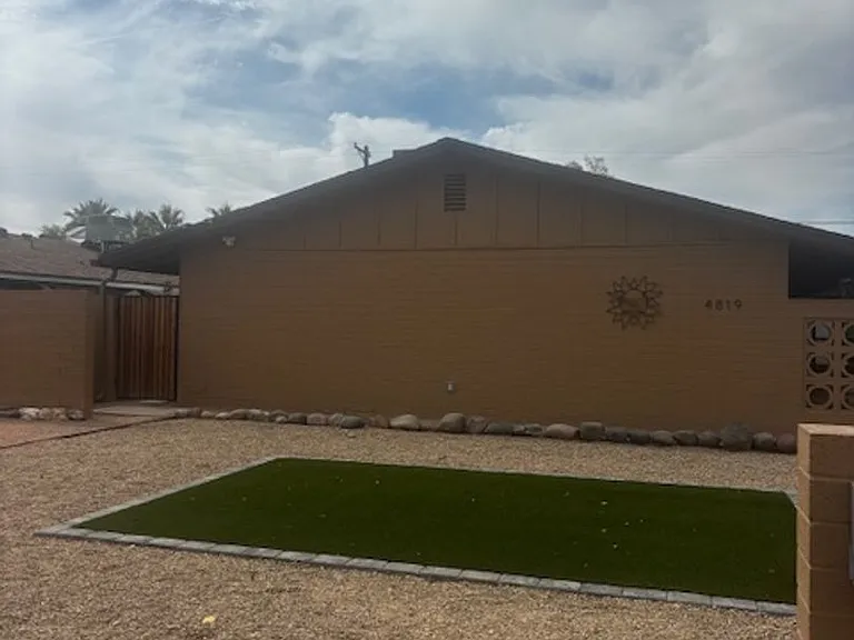 4819 E Cambridge Ave — Photo 8