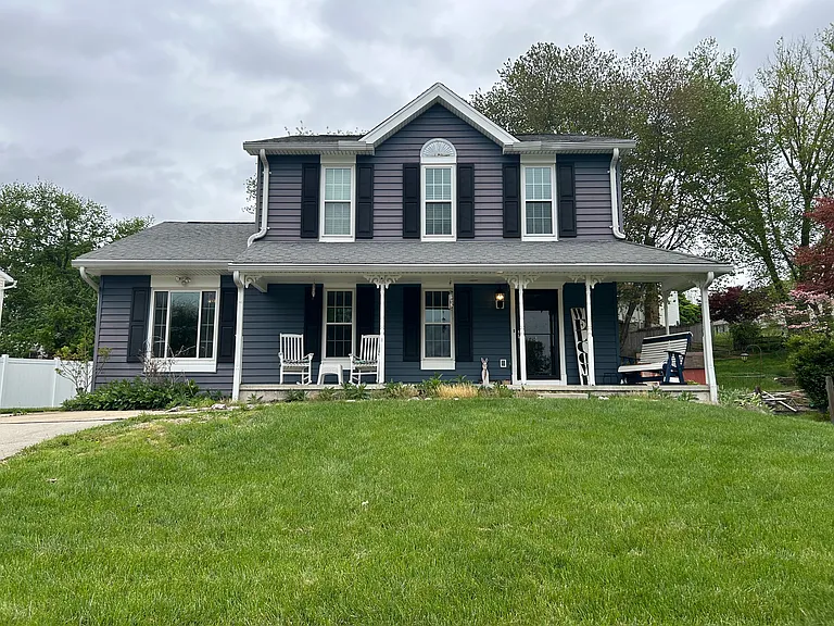 215 Hitching Post Dr — Photo 1