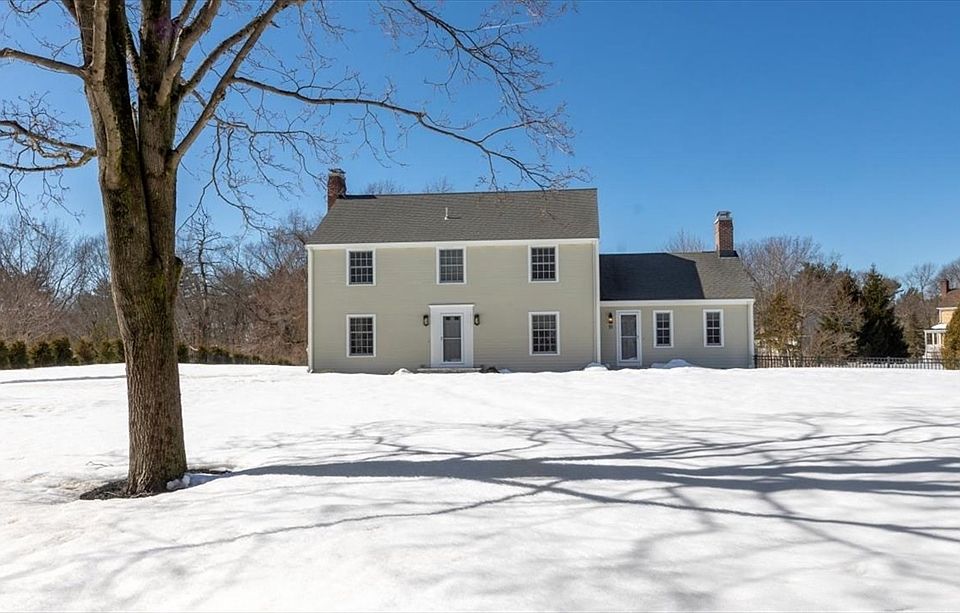 1st image of 11 Berkley Cir