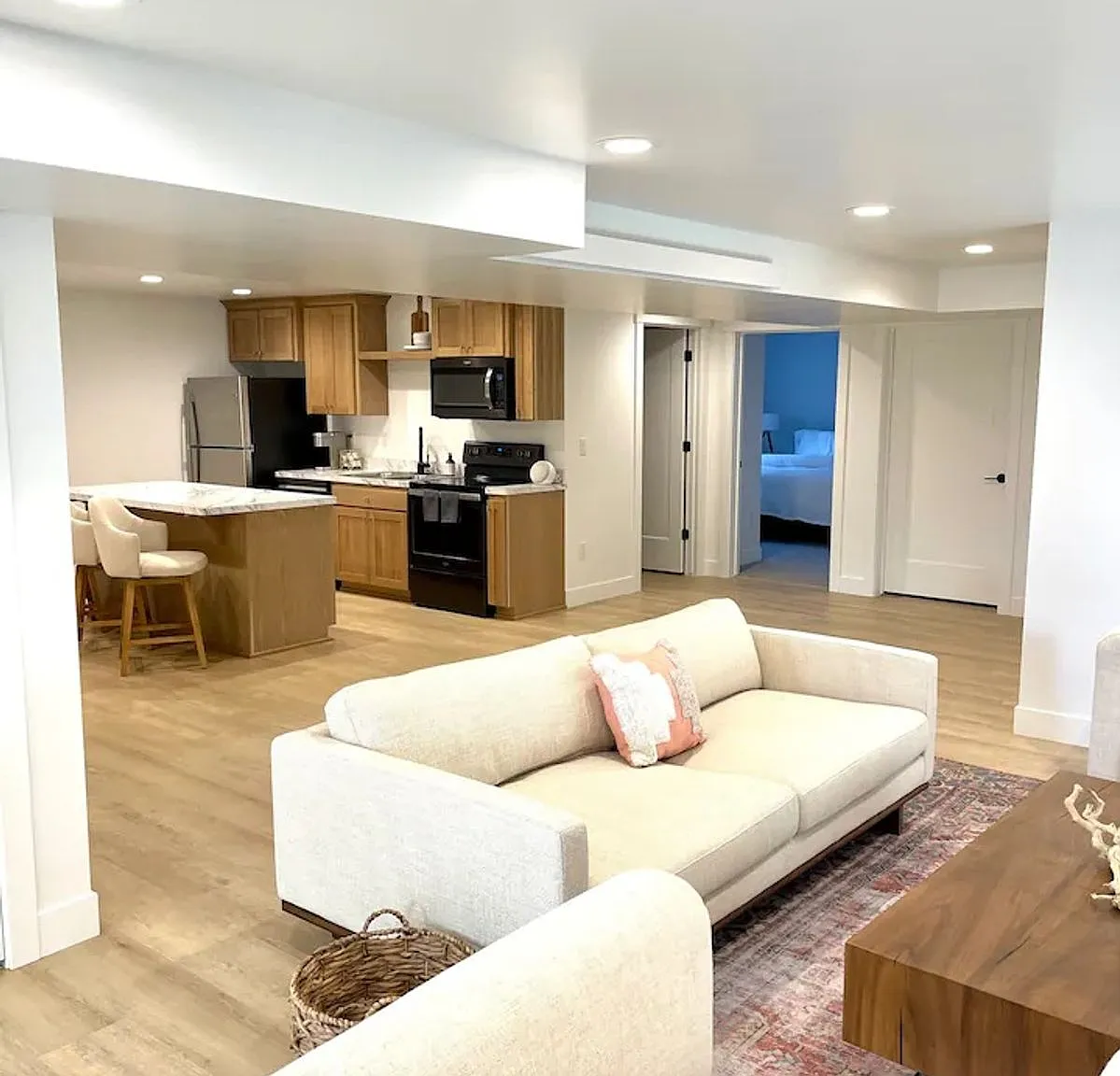 3 Bedroom / 1 Bath Modern Teton Basement Apartment - Parking for 2 cars — Photo 4