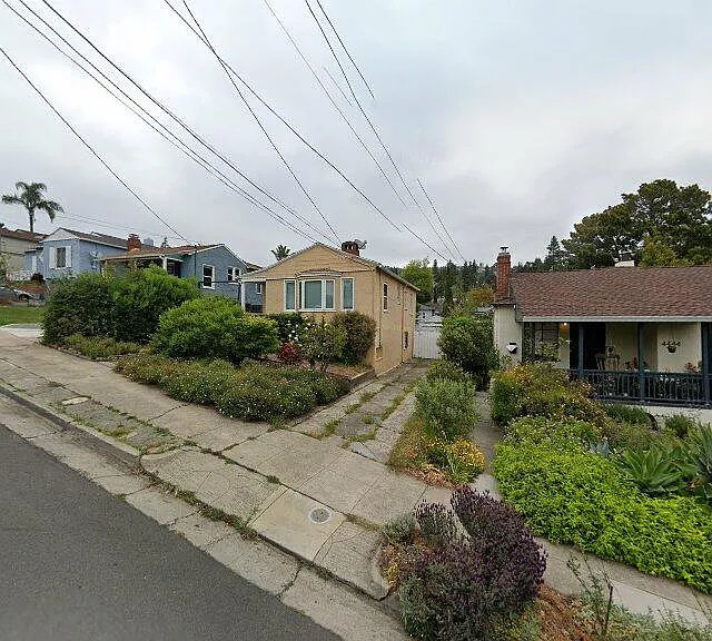 4438 Steele St — Photo 23