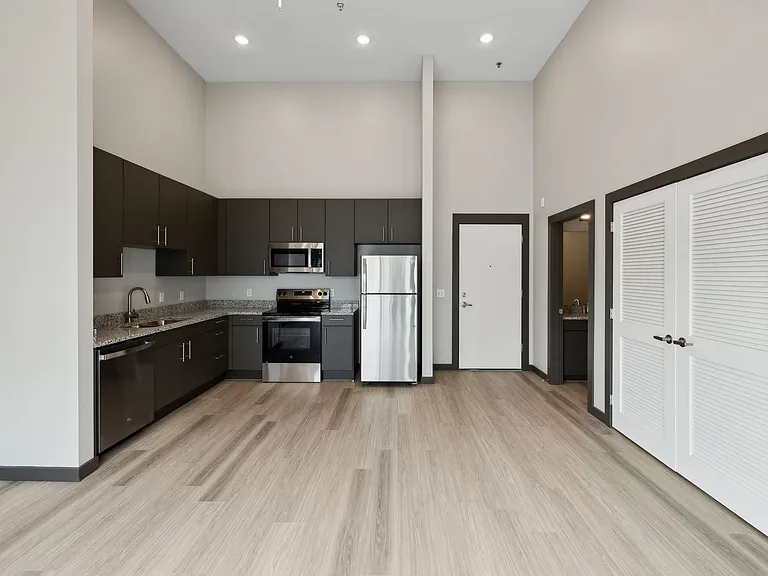 Urban Lofts — Photo 11