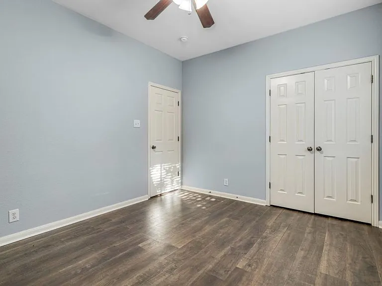 9116 Pedernales Rio — Photo 21