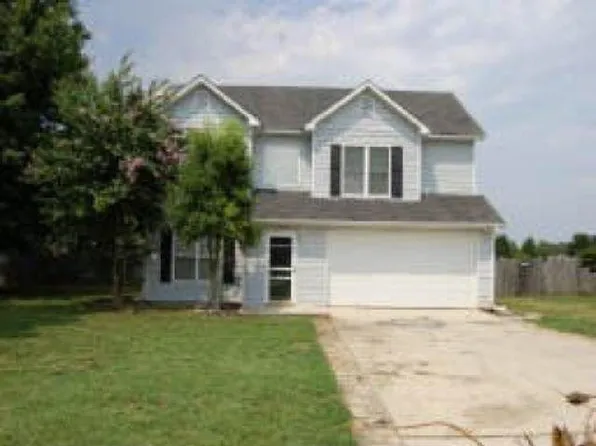 1204 Willow Dr, Auburn, GA 30011