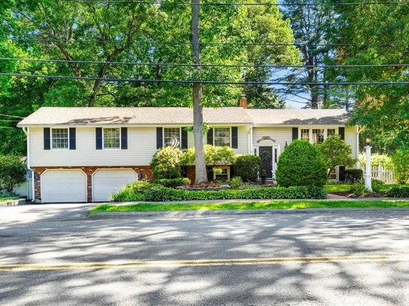 12 Catherine Dr, Peabody, MA 01960