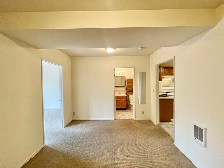 743 11th Ave — Photo 10