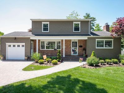 14 Adrienne Court, Farmingdale, NY, 11735