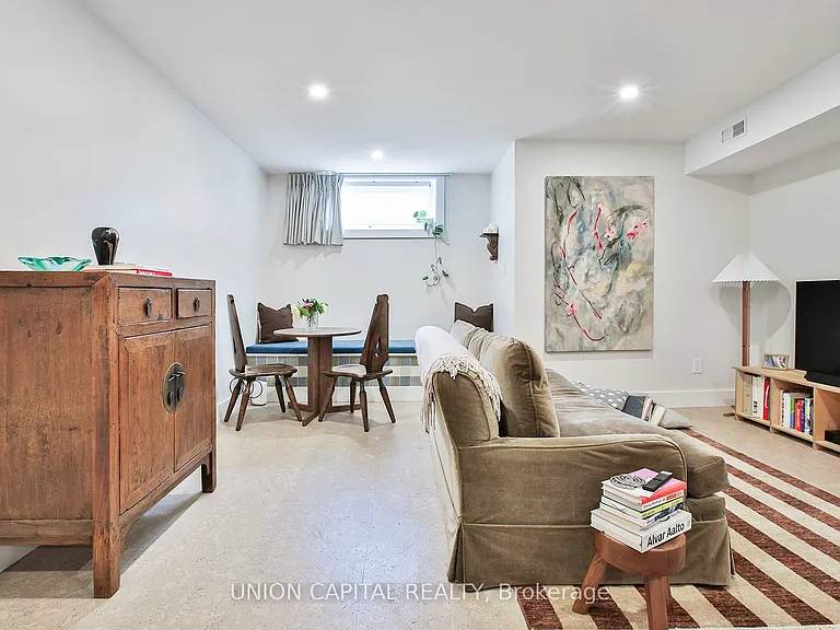 278 Lisgar St #C — Photo 6