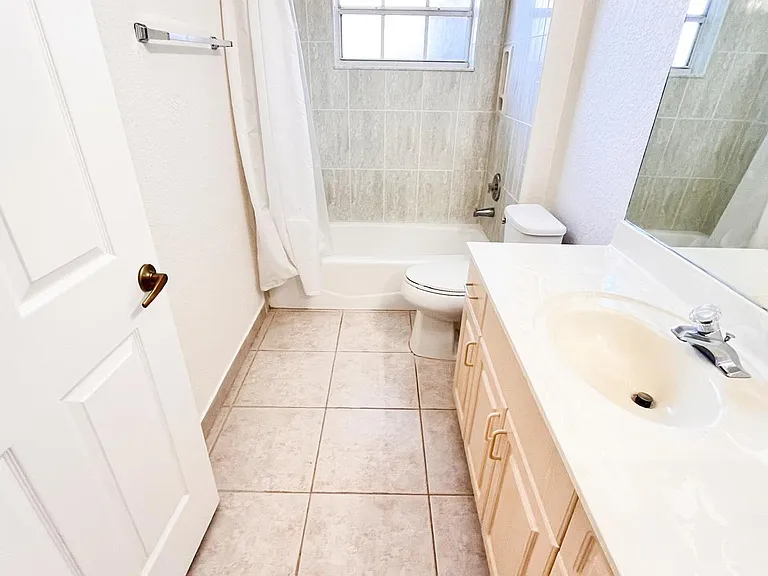 1440 Hawthorne Pl — Photo 9
