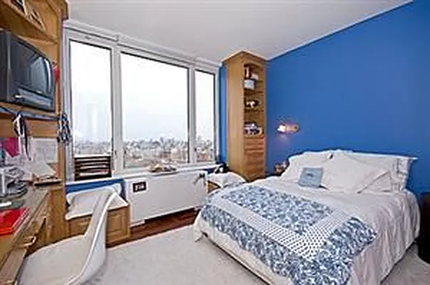 Sold by Douglas Elliman | media 14