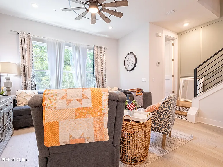 1624 Piazza Pl — Photo 16