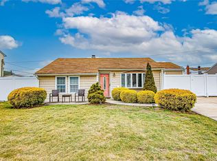 4156 Florence Rd, Bethpage, NY 11714