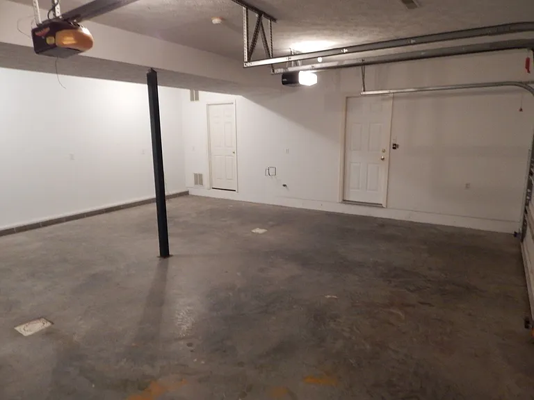 2054 Pinecrest Dr — Photo 18
