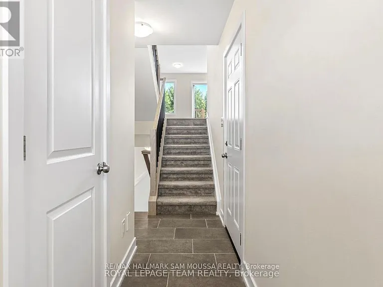 24 Staples Blvd — Photo 5
