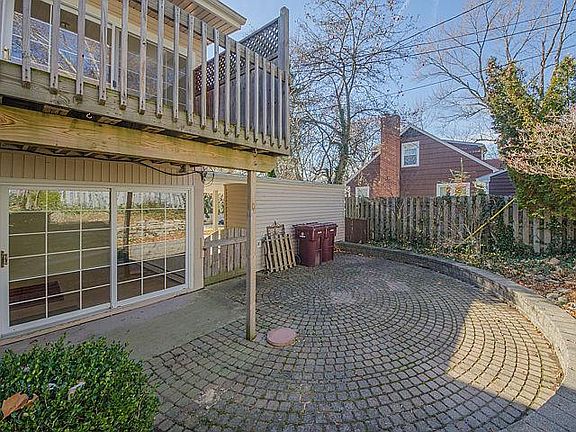 2nd image of 1815 Anderson Ave #1