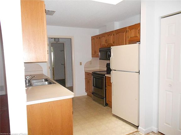 3rd image of 807 Washington Blvd NE