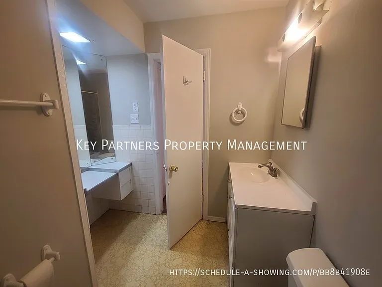 7115 Larsen Ln — Photo 10