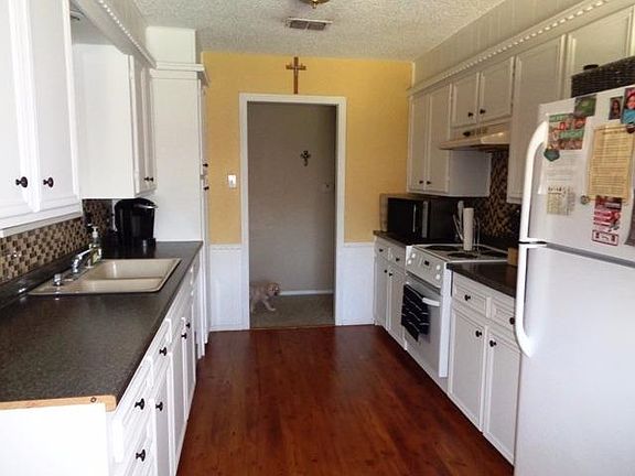 3rd image of 8414 Fremont Ave