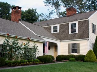 24 Autumn Ridge Rd, Andover, NJ 07821