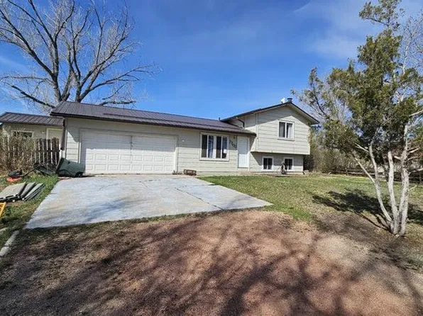 7700 Robin Dr, Gillette, WY 82718