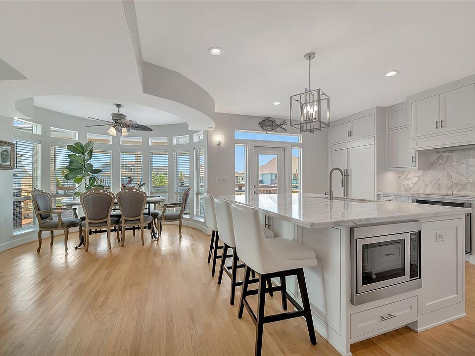 1st image of 1303 Outrigger St