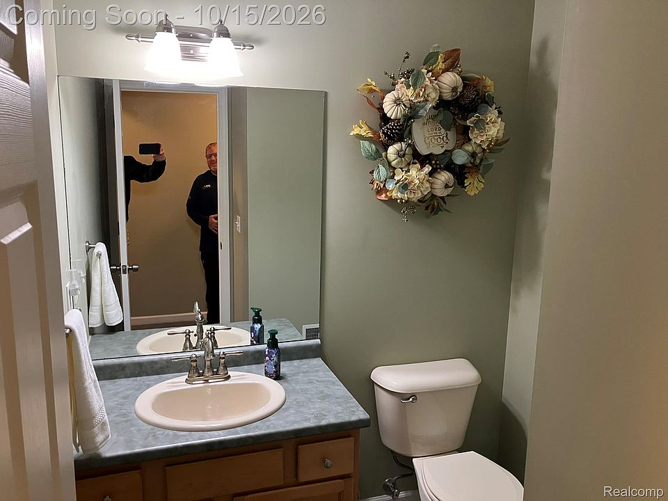 2752 E Lake Dr, photo 17
