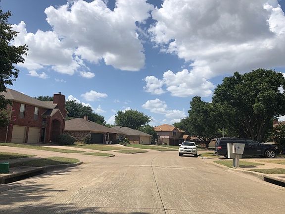 5th image of 4928 Shady Oak Trl