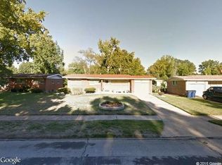 9624 Perch Dr, Saint Louis, MO 63136