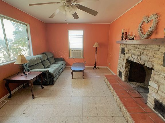 3rd image of 115-135 1st St