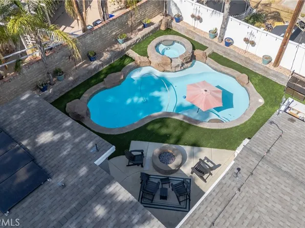 27573 Santa Clarita Rd, Santa Clarita, CA 91350