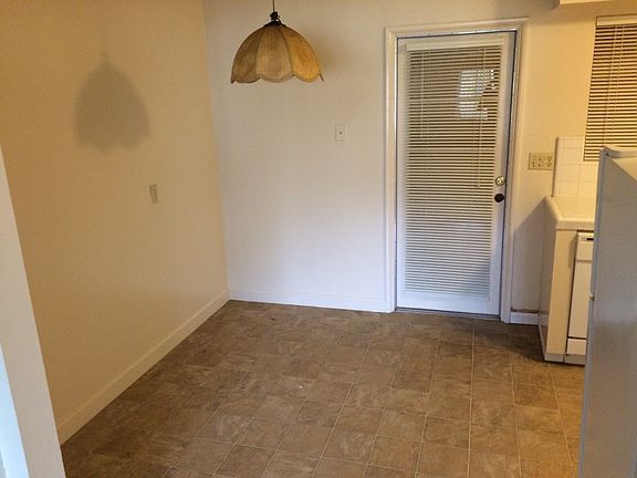 3rd image of 1743 W Shields Ave