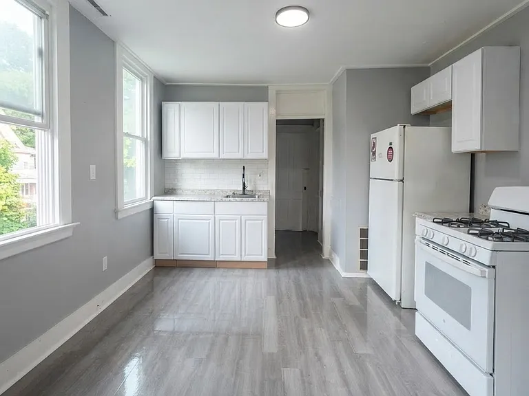 449 Dixwell Ave #3 — Photo 5