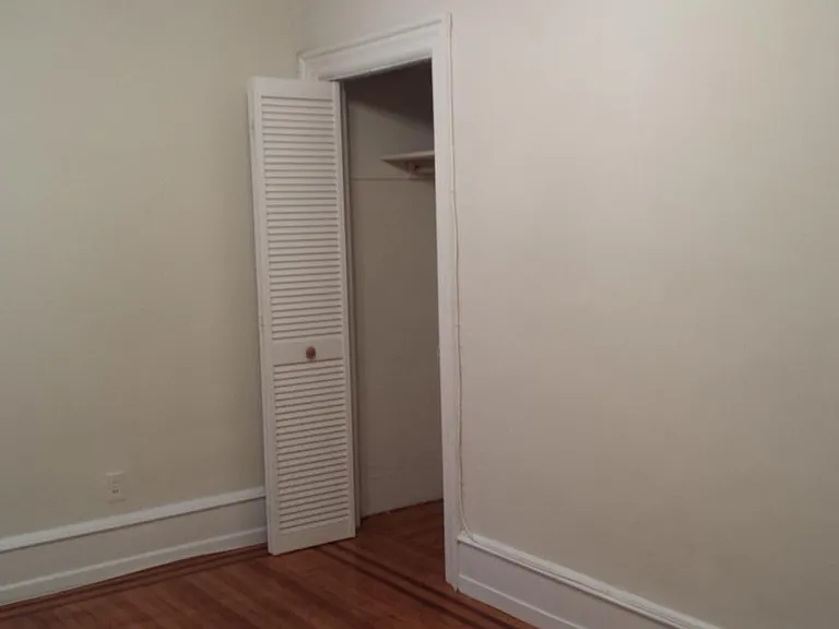 1953 Locust St #2R — Photo 12