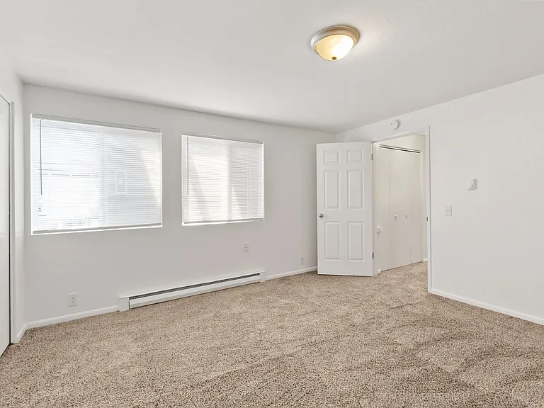 Park Ridge Apartments — Photo 56