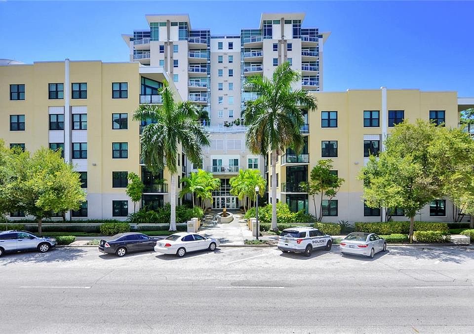 1st image of 400 4th Ave S APT 404