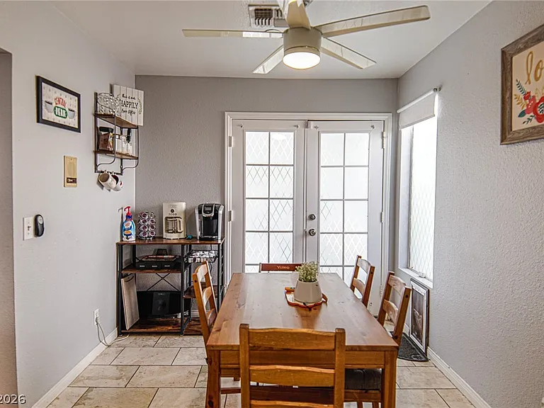 9009 Feather River Ct — Photo 16
