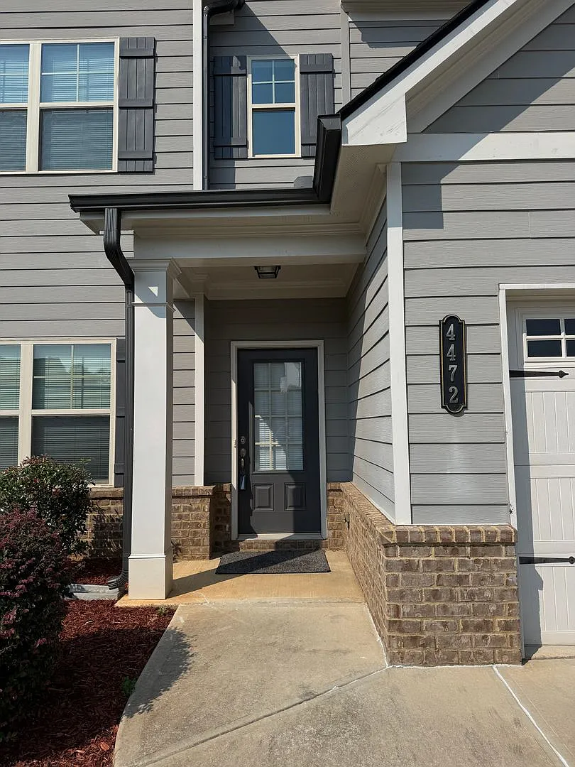 4472 Beechnut View — Photo 2